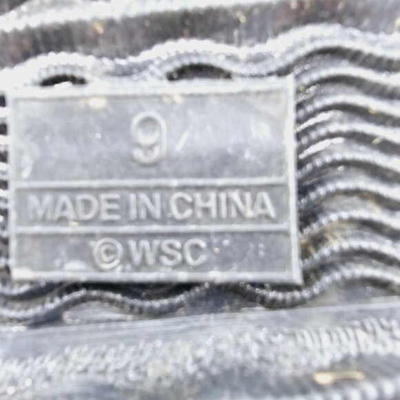 Western Chief Women's 9 Black Bees Casual Lightweight Slip on Garden Party Clogs - Picture 2 of 9